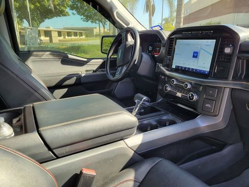 Used 2022 Ford F150 Lariat w/ Max Trailer Tow Package AWD/4WD image 8
