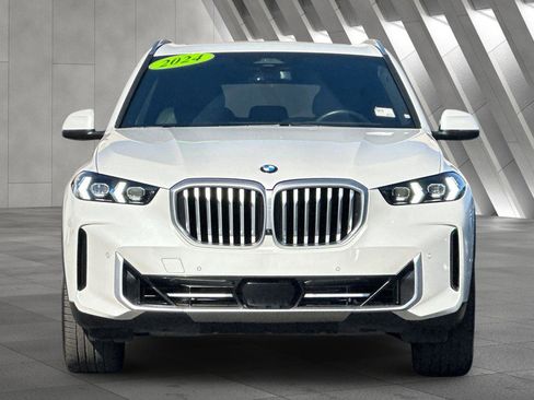 Used 2024 BMW X5 sDrive40i w/ Premium Package image 9
