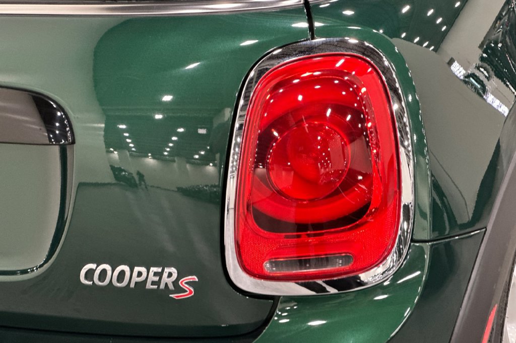 Used 2015 MINI Cooper S FWD image 31