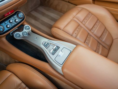 Used 2013 Ferrari California image 33