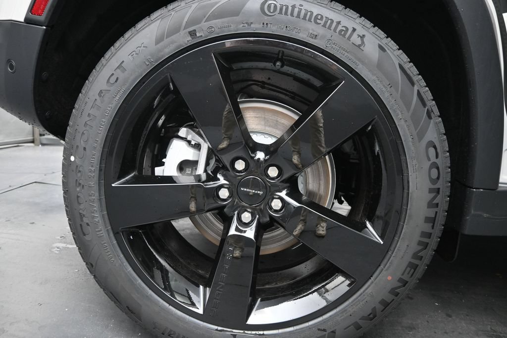 New 2026 Land Rover Defender 110 S AWD/4WD image 15
