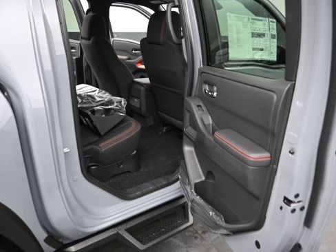 New 2025 Nissan Frontier Pro-X image 16