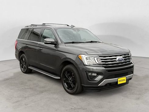 Used 2020 Ford Expedition XLT w/ Equipment Group 202A AWD/4WD image 3