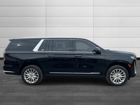 Used 2024 Cadillac Escalade ESV Premium Luxury w/ Performance Package image 2