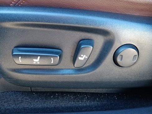 Used 2020 Toyota 4Runner Limited image 17