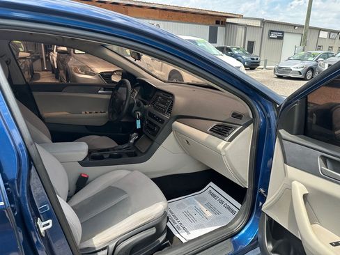 Used 2017 Hyundai Sonata SE FWD image 12