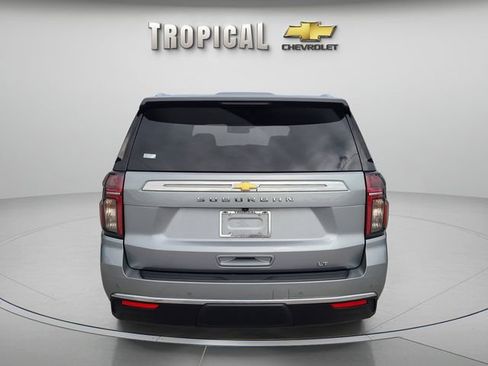 Used 2024 Chevrolet Suburban LT image 4