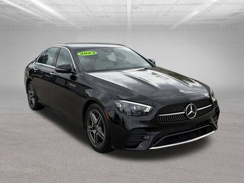 Used 2023 Mercedes-Benz E 350 4MATIC Sedan image 8