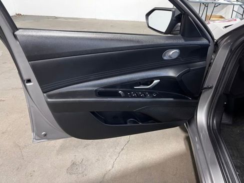 Used 2023 Hyundai Elantra Blue FWD image 24