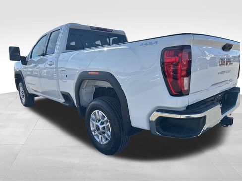 New 2025 GMC Sierra 2500 SLE w/ SLE Value Package; image 13