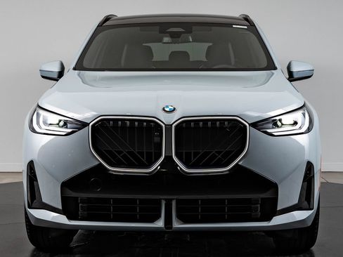 New 2026 BMW X3 xDrive30i w/ Premium Package AWD/4WD image 2