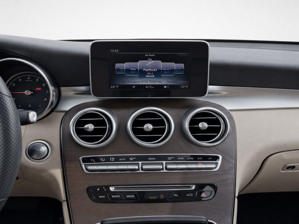 Used 2019 Mercedes-Benz GLC 300 4MATIC image 16