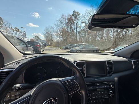 Used 2018 Kia Sportage EX w/ EX Technology Package image 8