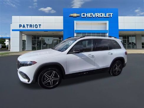 Used 2024 Mercedes-Benz EQB 300 4MATIC image 6