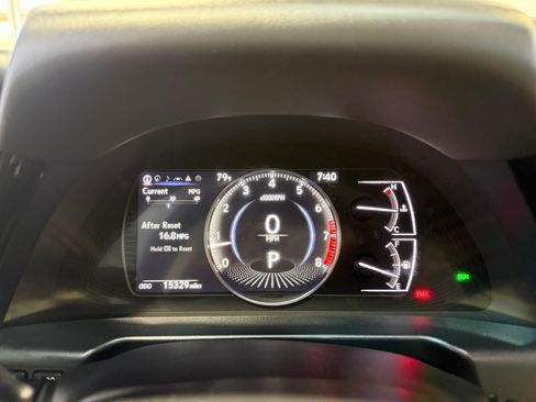 Used 2024 Lexus ES 350 w/ Premium Package FWD image 13