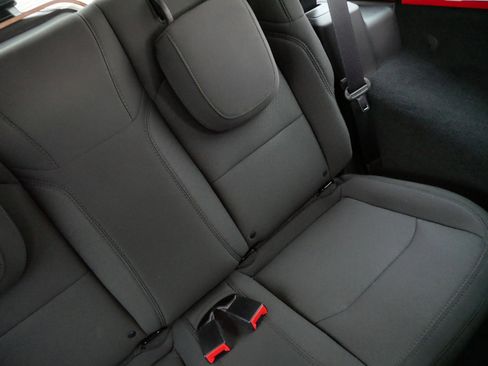 Used 2022 Jeep Wrangler Willys image 14