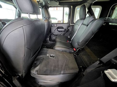 Used 2022 Jeep Wrangler Unlimited Sport AWD/4WD image 46