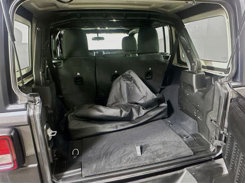 Used 2022 Jeep Wrangler Unlimited Sport image 28