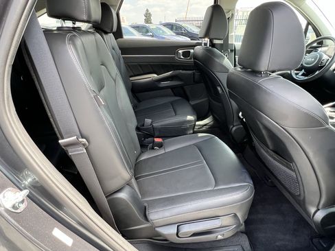 Certified 2024 Kia Sorento SX image 15
