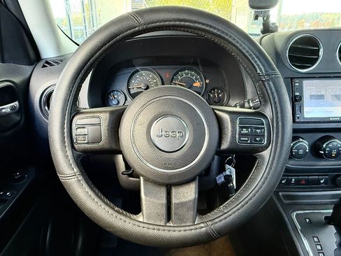 Used 2016 Jeep Patriot High Altitude image 22