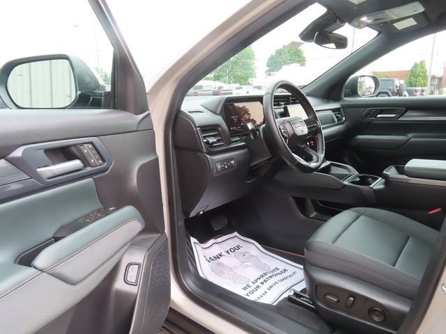 New 2026 GMC Terrain AT4 w/ Convenience Package III AWD/4WD image 17