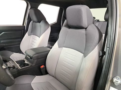 Used 2024 Toyota Tacoma TRD Off-Road image 21