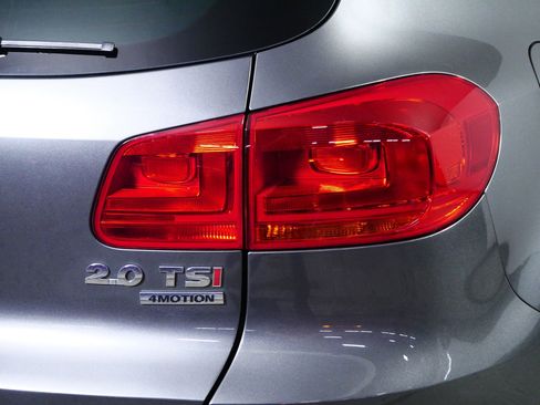 Used 2014 Volkswagen Tiguan SEL image 17