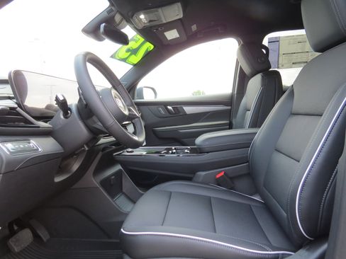 New 2025 Buick Enclave Preferred w/ Power Package image 19