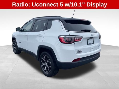 Used 2024 Jeep Compass Limited image 3