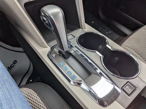 Used 2015 Chevrolet Equinox LT w/ Driver Convenience Package FWD image 24