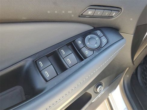 Used 2024 Buick Enclave Premium image 14