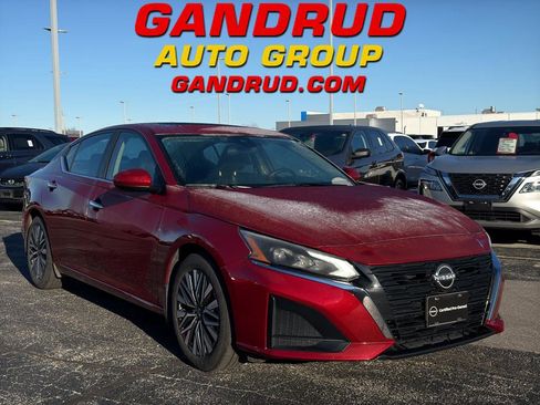 Certified 2024 Nissan Altima 2.5 SV w/ SV Premium Package image 1