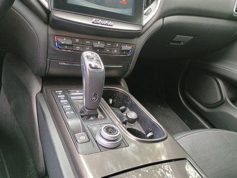Used 2019 Maserati Ghibli S Q4 AWD/4WD image 23