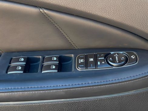 Used 2011 Hyundai Equus Signature image 25