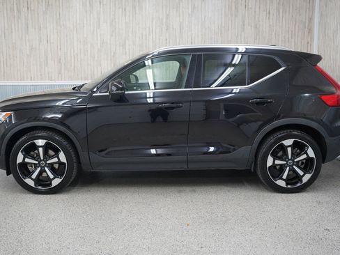 Used 2019 Volvo XC40 T5 Inscription image 5