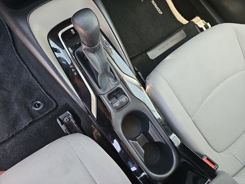 Used 2022 Toyota Corolla LE w/ Carpet Mat Package (TMS) FWD image 23