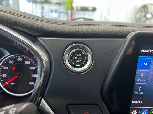 Used 2019 Chevrolet Blazer LT FWD image 27