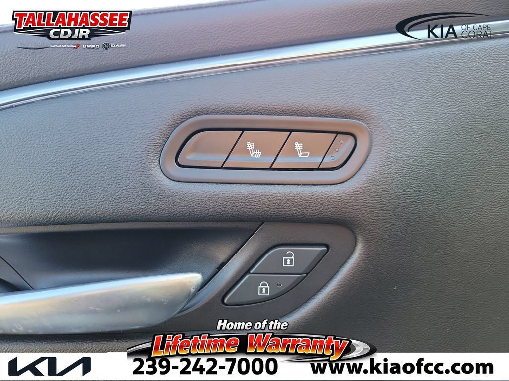 Used 2021 Cadillac Escalade Luxury RWD image 29