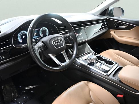 Used 2021 Audi Q8 Prestige AWD/4WD image 10