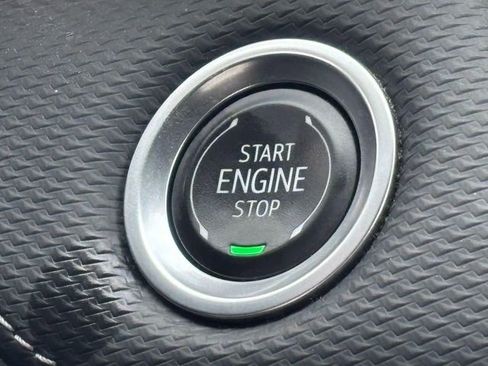 Used 2025 Chevrolet Equinox LT FWD image 25