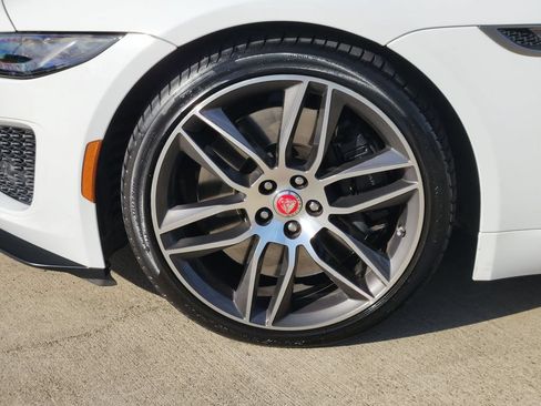 Used 2023 Jaguar F-TYPE Convertible RWD image 10