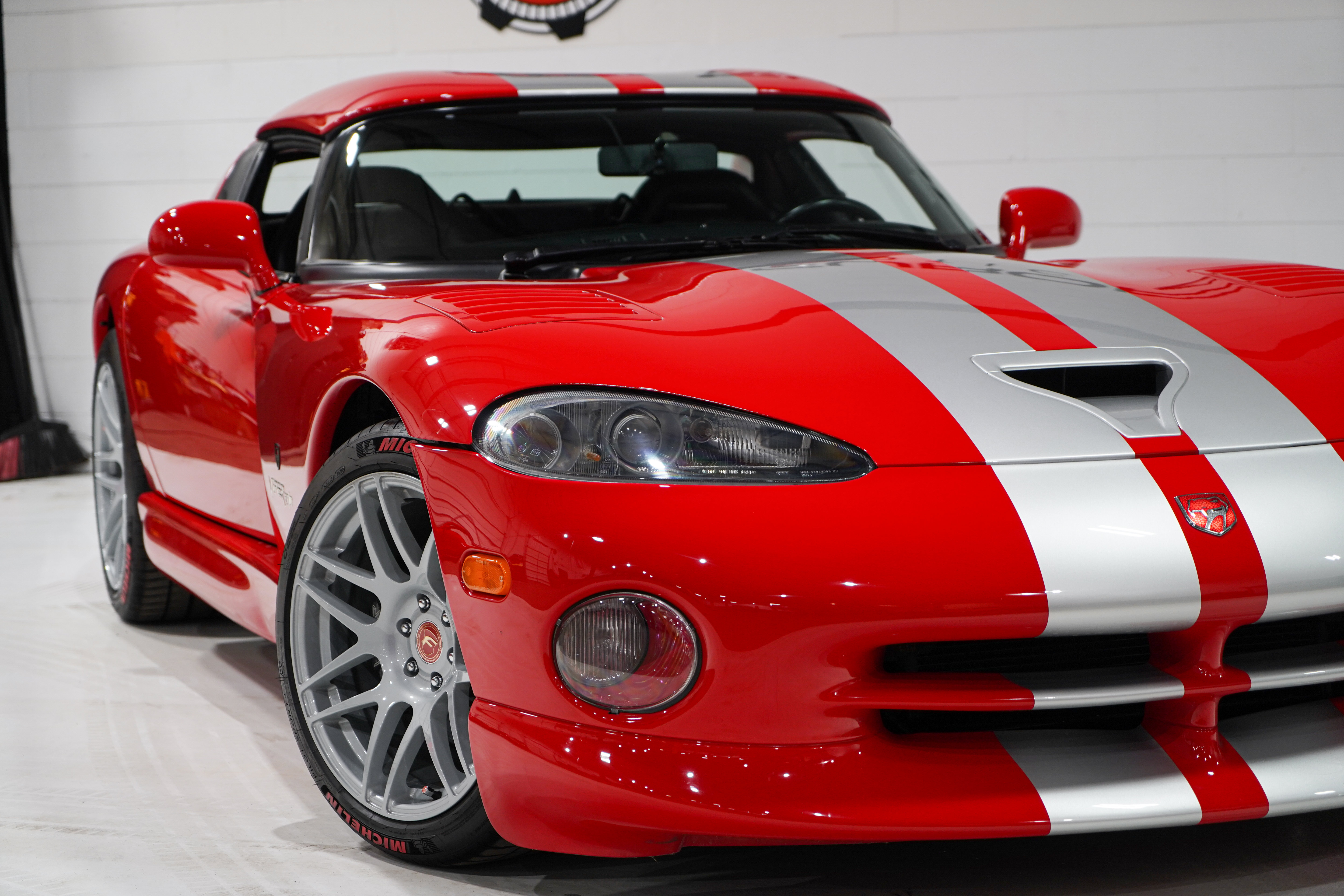 Used 1998 Dodge Viper RT/10 RWD image 25