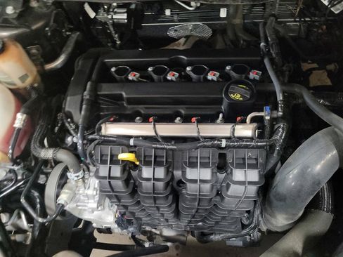 Used 2018 Dodge Journey SE image 30