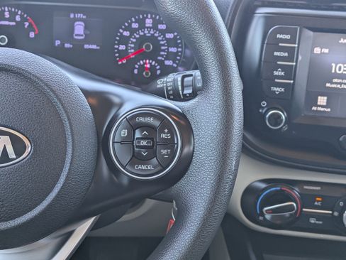 Used 2020 Kia Soul LX FWD image 22
