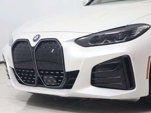 Used 2022 BMW i4 eDrive40 w/ M Sport Package image 63