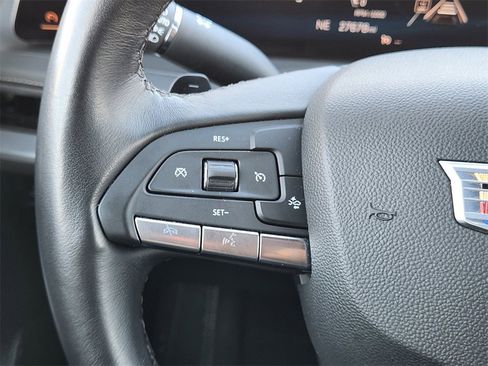 Used 2025 Cadillac XT4 Premium Luxury image 29