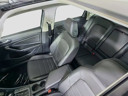 Used 2023 Volkswagen Jetta SE FWD image 14