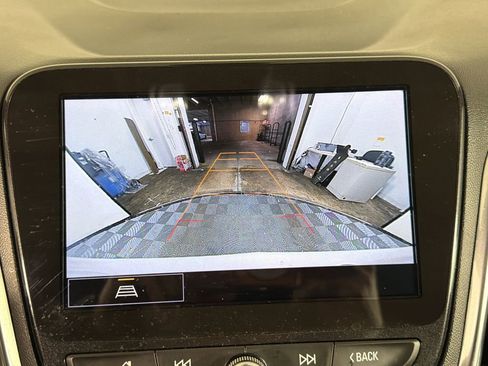 Used 2022 Chevrolet Equinox Premier image 28