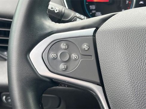 Used 2023 Chevrolet Traverse LT image 31