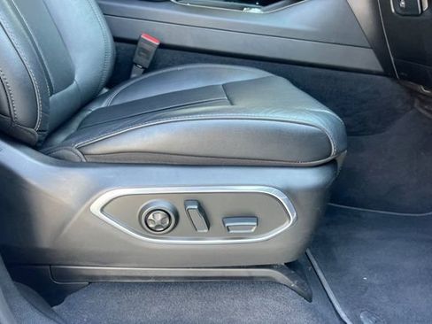 Used 2024 Jeep Wagoneer L Series II w/ Flexible Seating Group image 24